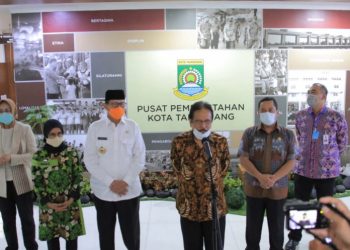 Menteri Agraria dan Tata Ruang/Kepala BPN RI Sofyan Djalil rapat mengenai rencana teknis penataan kota di Provinsi Banten bersama Gubernur Banten dan Bupati/Walikota.