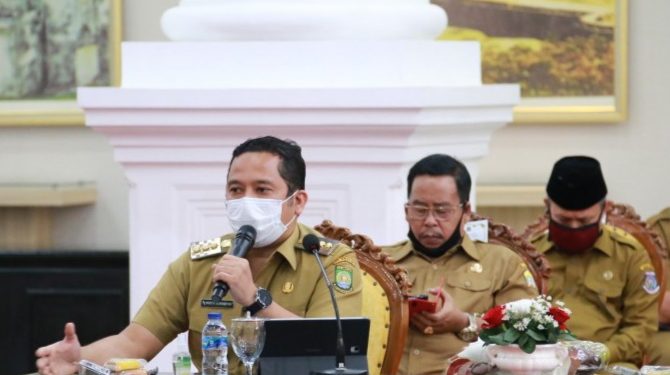 Wali Kota Tangerang Arief R. Wismansyah dalam rapat Koordinasi Kesiapsiagaan Bahan Pangan [doc. Pemkot Tangerang]