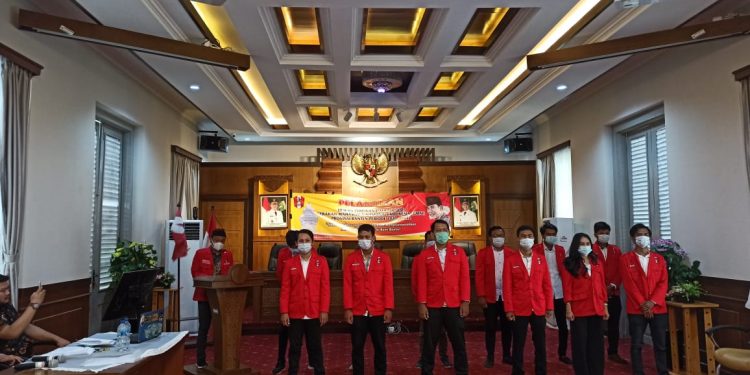 Pelantikan pengurus DPD GMNI Banten oleh ketua umum DPP GMNI [doc]