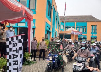 TNI-Polri Distribusikan paket sembako dari PT Chandra Asri untuk warga Cilegon terdampak PPKM pandemi Covid-19